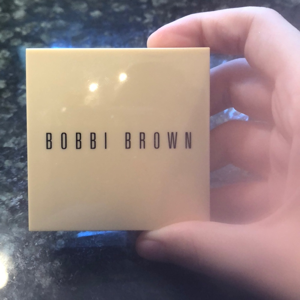 Bobbi brown finishing powder